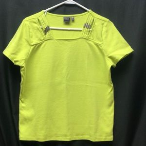 3 For $21 🙀 Rafaella Lime Green T